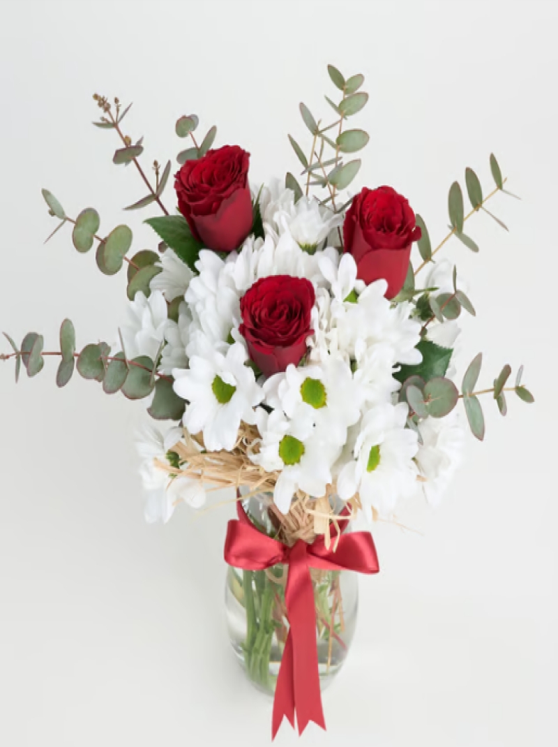 Cam Vazoda 3 Kırmızı Gül ve Beyaz Papatyalar